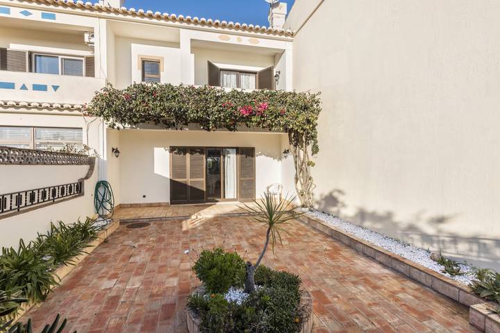 Villa für 6 Personen, mit Garten - 1