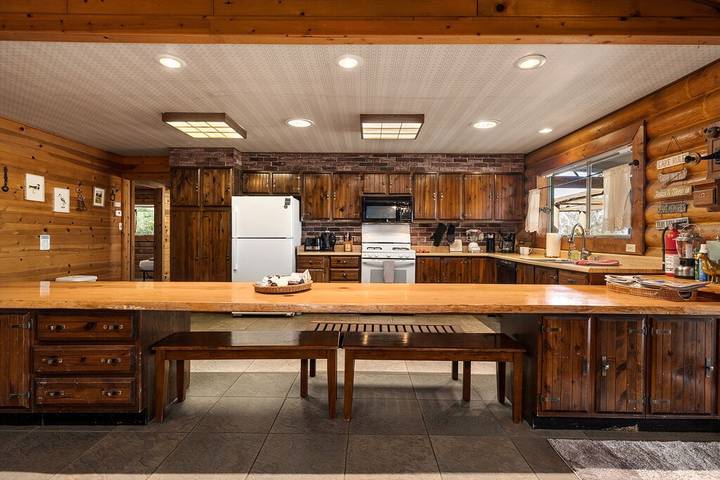 Vacation rental for 25 people, with terrace in Sequoia National Park