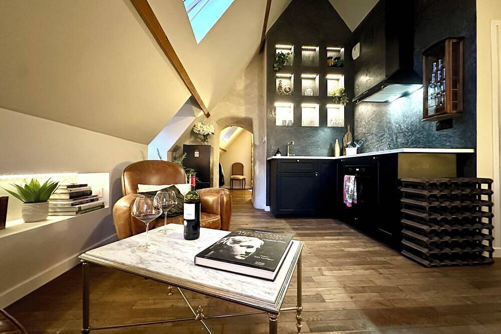 Ganze Wohnung, Elegant loft Apartment, Historic Valognes. Perfect for exploring normandy in Valognes, Côte de la Déroute