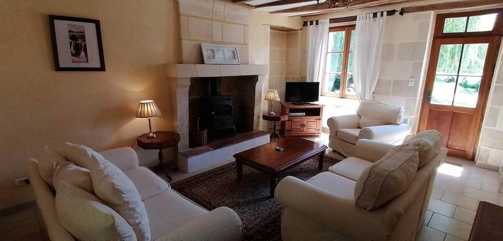 Gîte pour 5 personnes, avec piscine, adapté aux familles à Le Petit-Pressigny - 2
