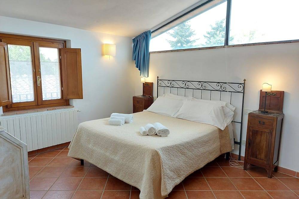 Bauernhaus Colombaiolo Apartment Simona mit Schwimmbad in Siena, Siena Provinz