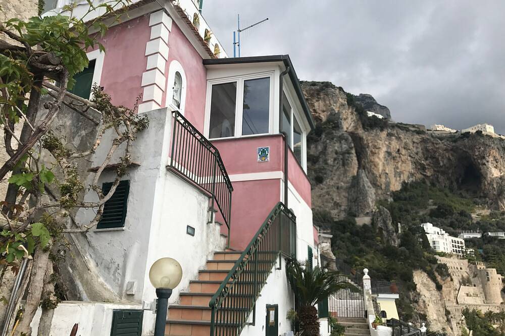 Alojate en el pueblo más bello de Italia in Conca dei Marini, Costa Amalfitana