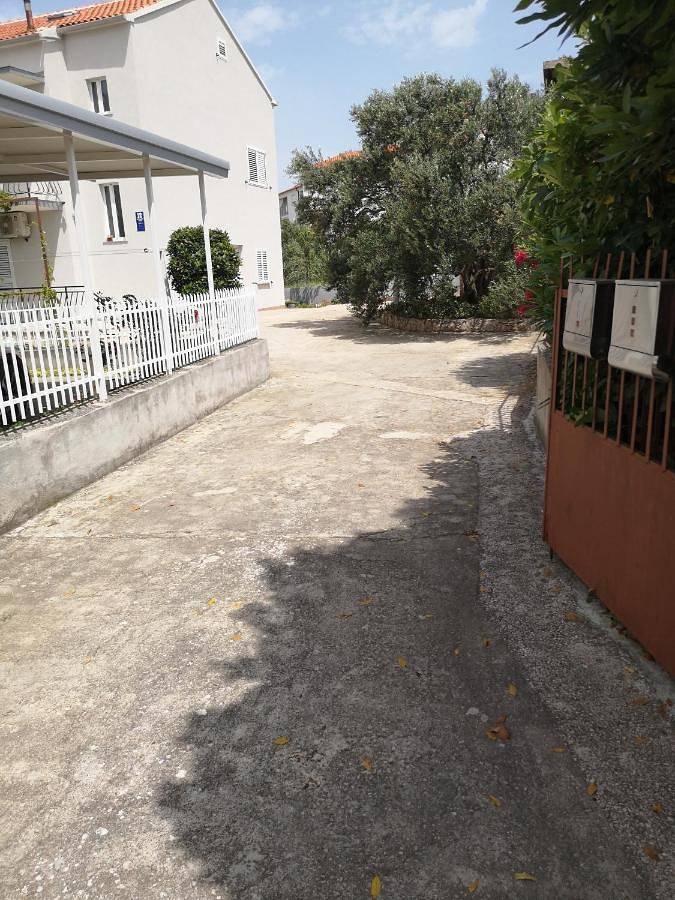 Gîte pour 2 personnes, avec vue et jardin, animaux acceptés à Zaboric - 3