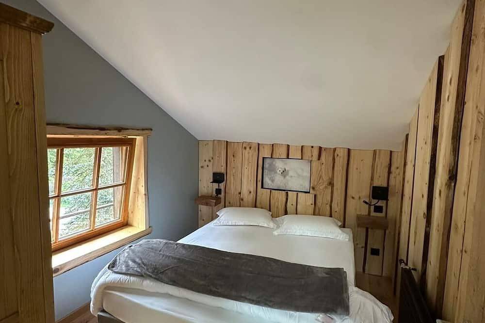 Entire apartment, Authentic stay in Haut-Doubs in Val de Morteau, Doubs
