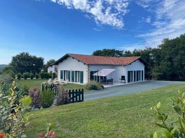 Cottage pour 7 personnes, avec jardin à Ahetze