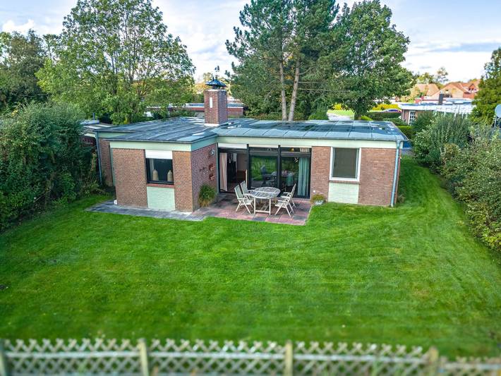 Ferienhaus für 4 Personen, mit Terrasse und Garten in Bensersiel