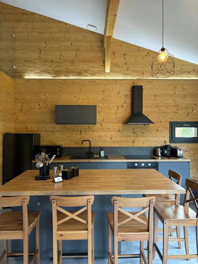 Chalet pour 2 personnes, avec vue et terrasse à Rochesson - 2