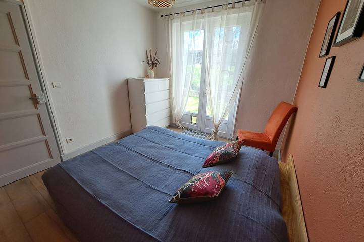 House in the Ardèche countryside, renovated, sleeps 8 in Issarlès, Ardèche