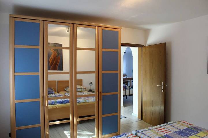 Gemütliche 60qm-Ferienwohnung in ruhiger Lage – kinderfreundlich in Sinsheim, Kraichgau