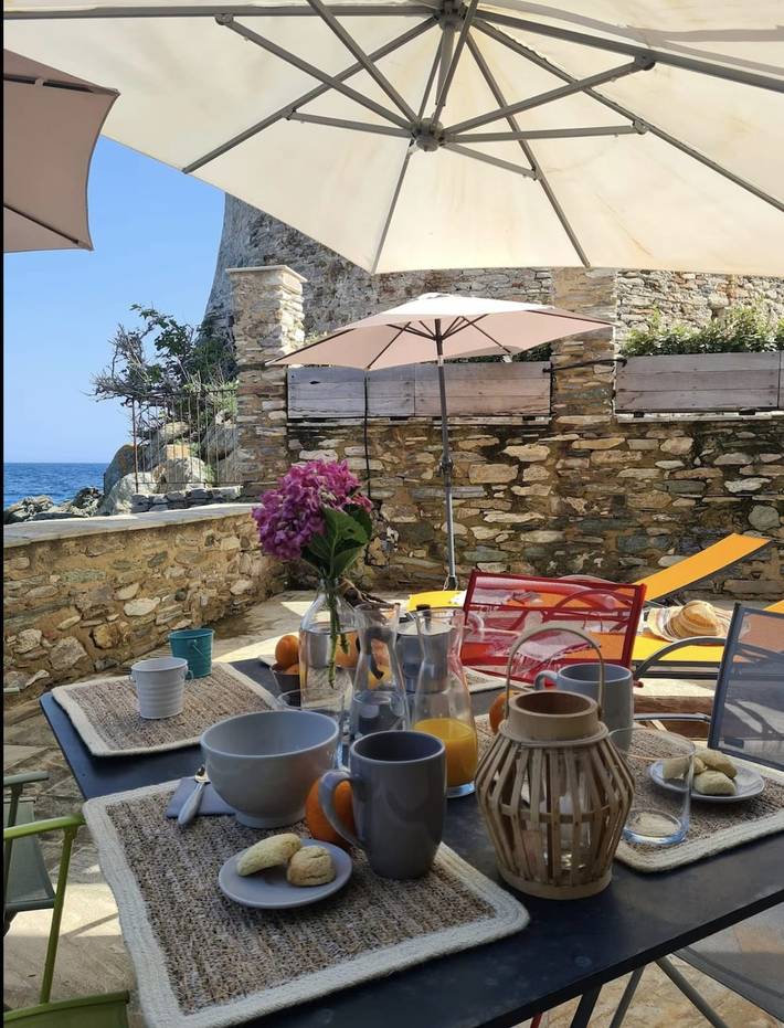 Gîte pour 4 personnes, avec terrasse, adapté aux familles à Brando - 4