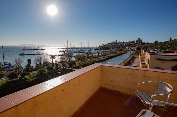 Appartement entier, La vue sur le port in Talamone, Orbetello