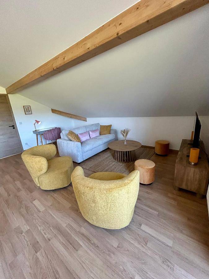 Gîte pour 6 personnes, avec Balcon et Vue à Groisy - 2