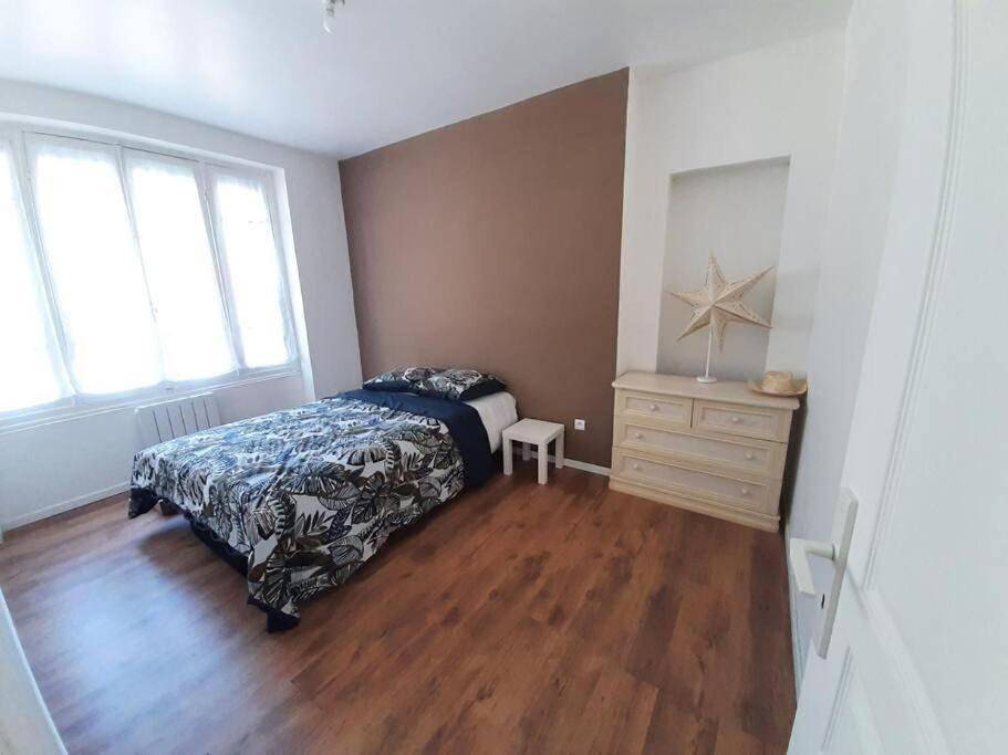 Appartement entier, One-Bedroom Apartment in Survilliers, Val-d'Oise