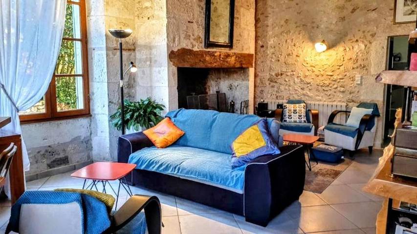 Location de vacances pour 7 personnes, avec vue ainsi que jardin et piscine à Bourran - 3