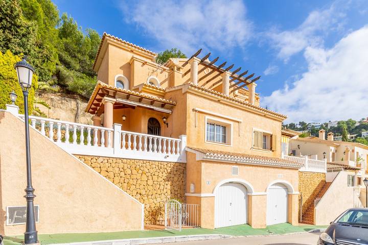 Ferienhaus für 6 Personen, mit Kinderpool und Garten in Altea - 4