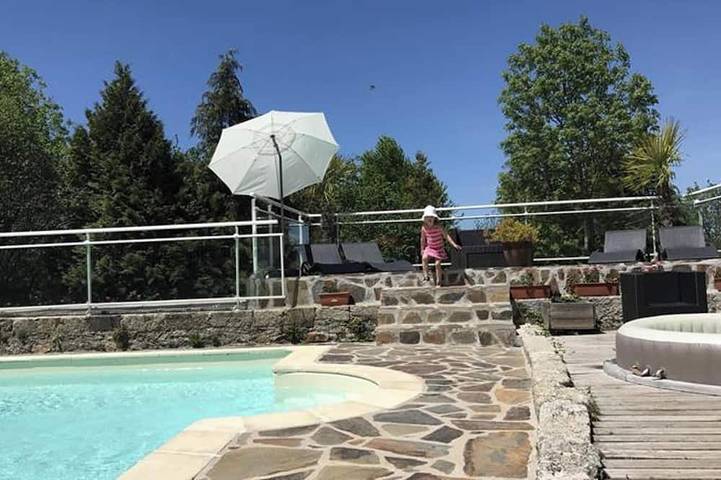 Location de vacances pour 6 personnes, avec Terrasse et Piscine dans Argences en Aubrac - 3