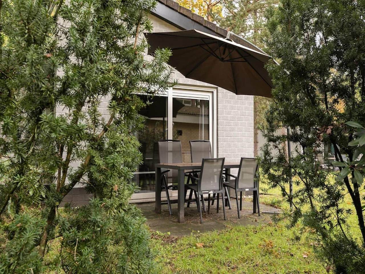 Gezellige bosbungalow met sauna in Kootwijk, Hoge Veluwe