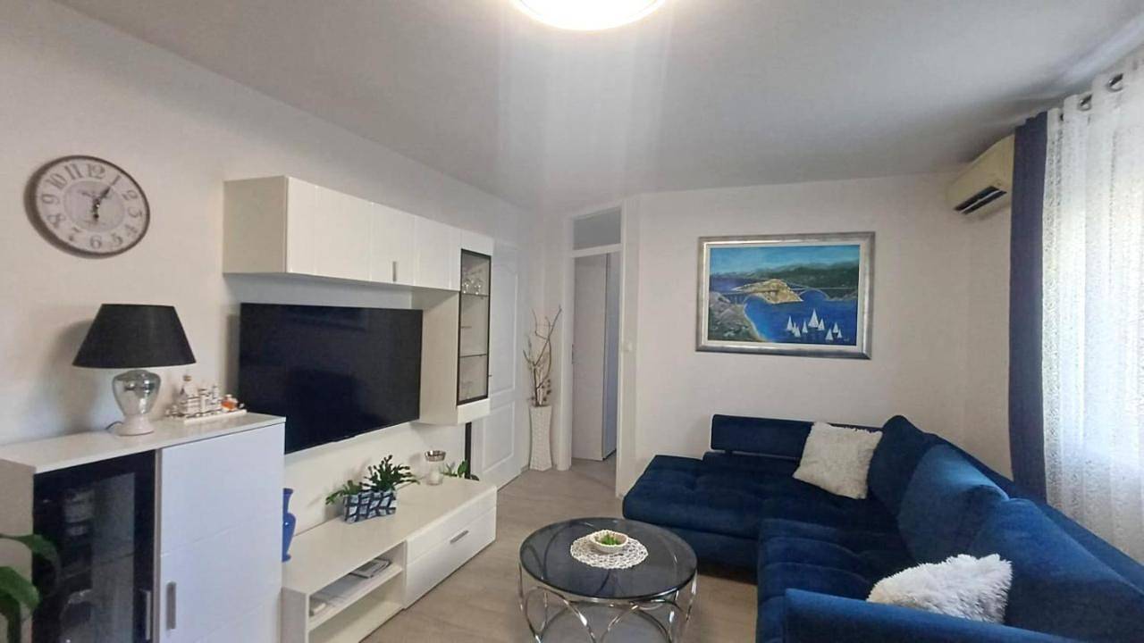 Ganze Wohnung, Lovely Apartment Marina Blue in Pinezici, Krk