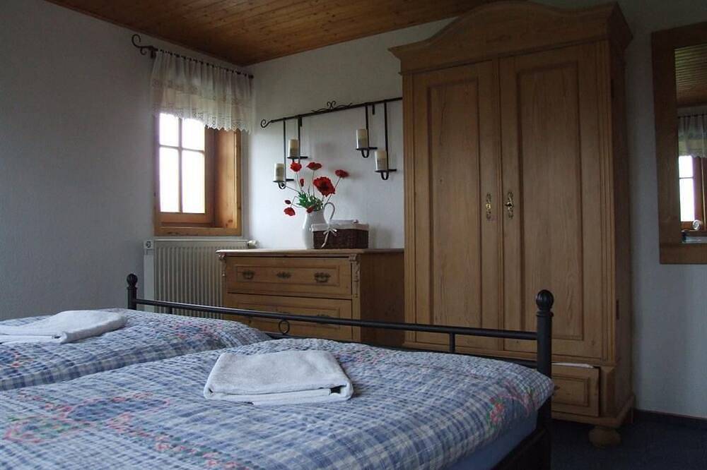Ganze Wohnung, Ferienwohnung Landliebe - Ferienwohnung Hockert in Großschönau, Zittauer Gebirge