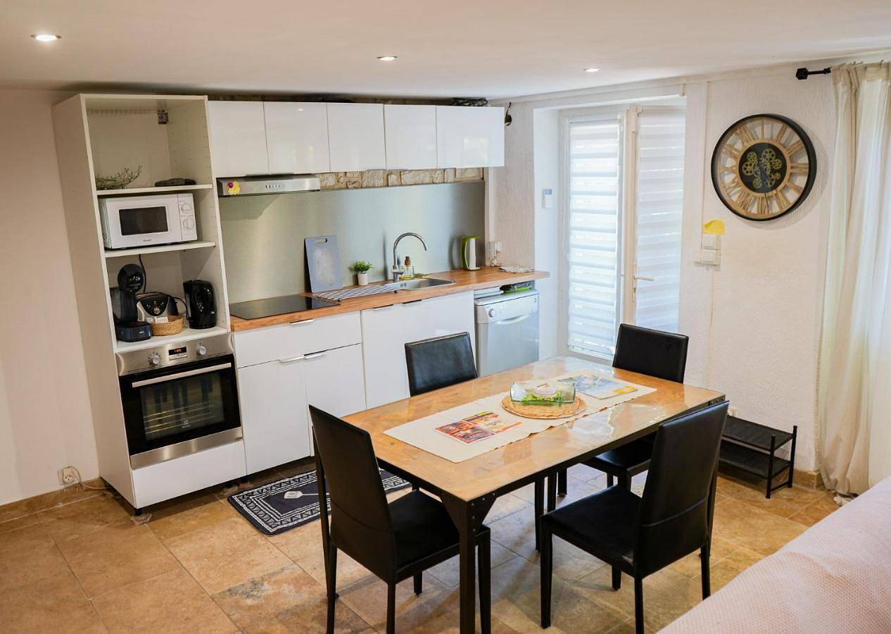 Appartement entier, Petite maison de ville au cœur de Port-de-Bouc in Port-de-Bouc, Côte méditerranéenne (France)