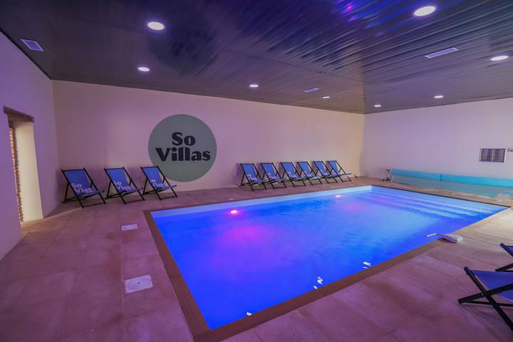 Maison de vacances pour 30 personnes, avec piscine et jardin dans Yonne