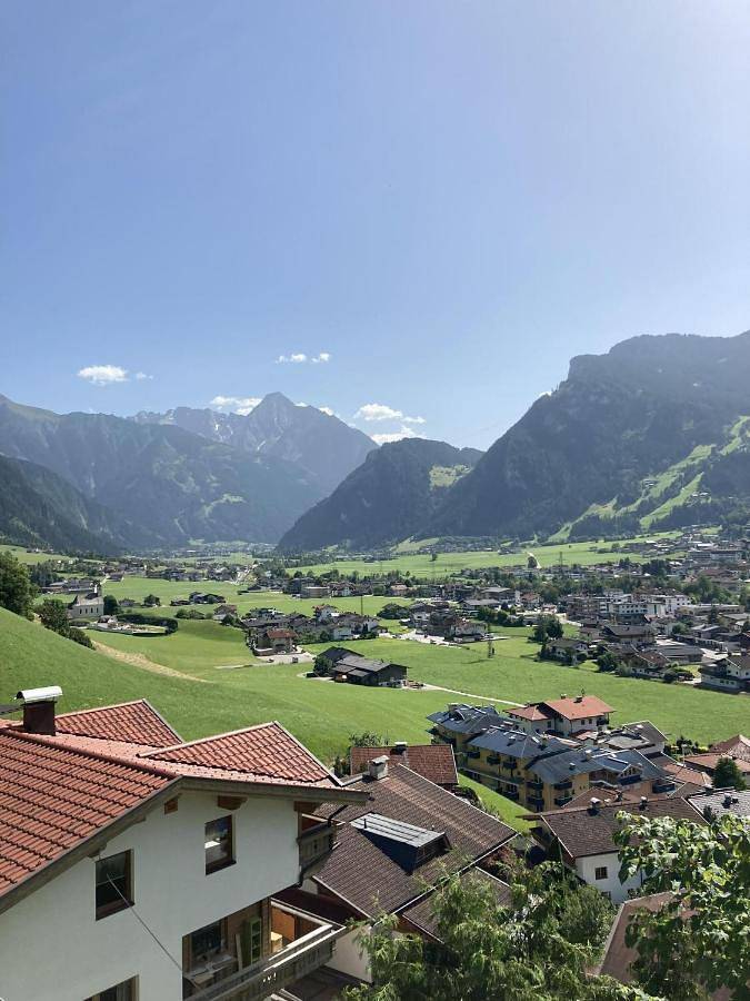 Ferienwohnung für 4 Personen, mit Terrasse in Hainzenberg