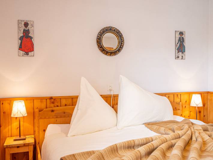 Ferienwohnung für 4 Personen, mit Balkon und Garten sowie Ausblick in Zuoz - 3