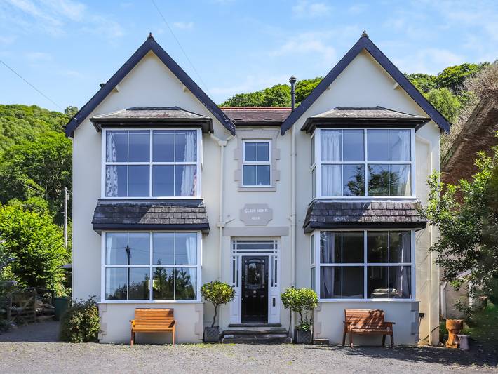 Cottage for 10 people, with garden, with pets in Fairbourne