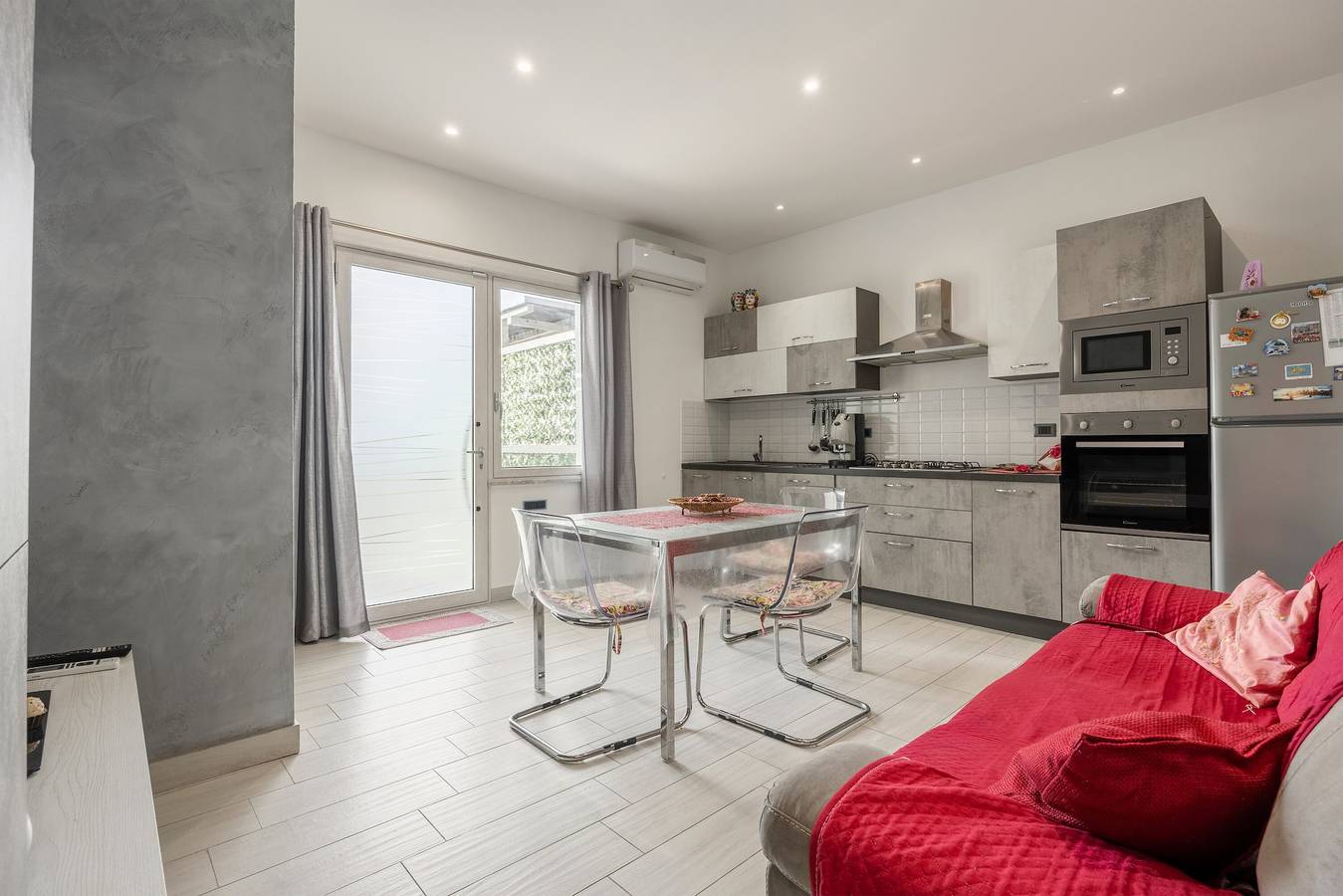 Apartamento entero, Apartamento 'Lido Azzurro Sea Terra' con vistas a la montaña, Wi-Fi y aire acondicionado in Villagrazia di Carini, Carini