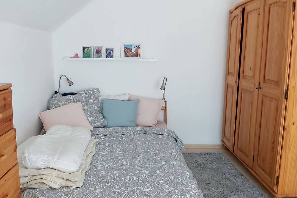 Ganze Wohnung, Gemütliche Ferienwohnung in ruhiger Lage in Sachsenheim, Kraichgau