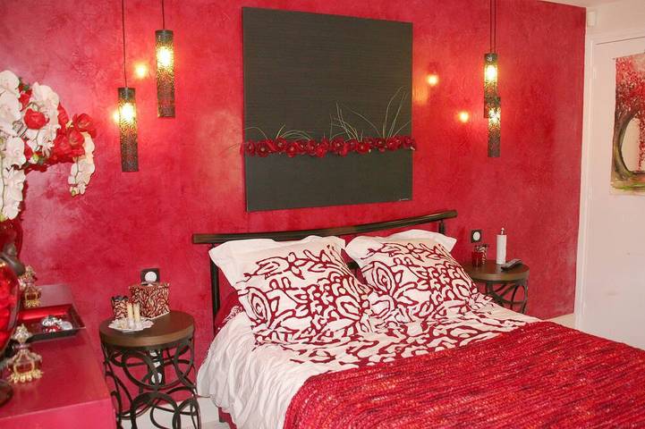 Location de vacances pour 2 personnes, avec piscine ainsi que jardin et jacuzzi à Simeyrols - 2