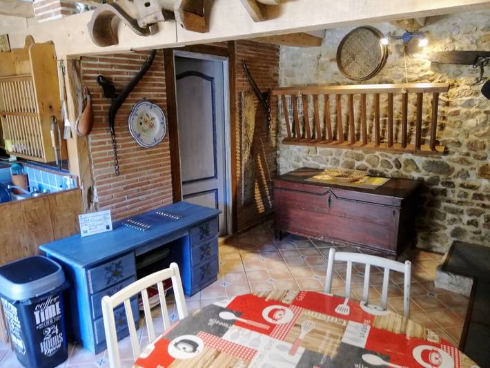 Gîte pour 2 personnes, avec Piscine à Albas - 3