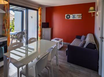 Gîte pour 2 personnes, avec jardin et terrasse à Saint-Georges-de-Didonne