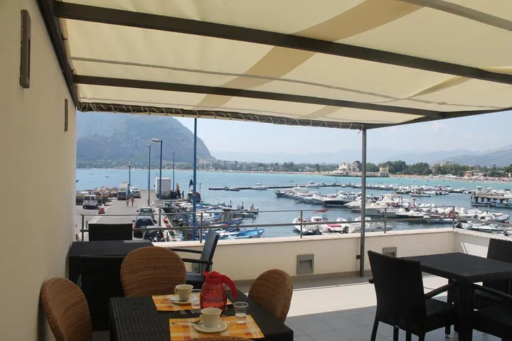 Bed and breakfast for 2 people, with terrace - 1
