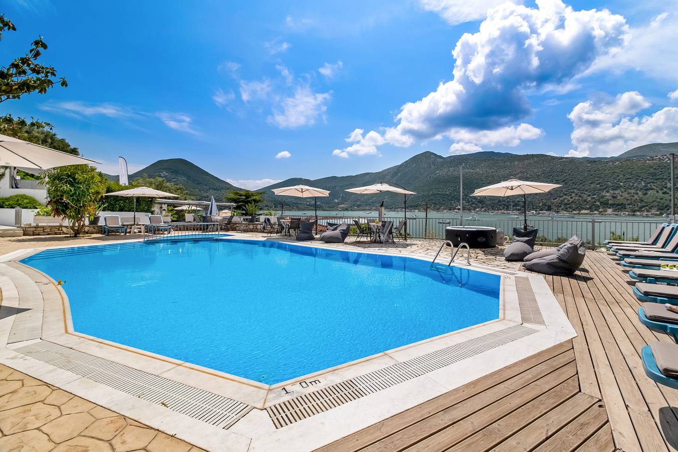 Hel enrumslägenhet, Studio Apartment "King 4" with Sea View, Shared Pool & Wi-Fi in Geni, Grekland