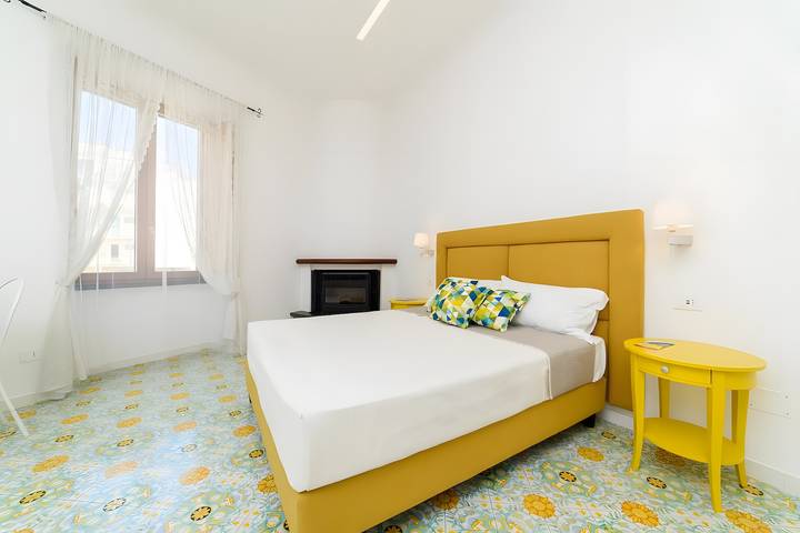 Chambre « Positano Luxury » avec balcon, Wi-Fi et climatisation in Meta, Province de Naples