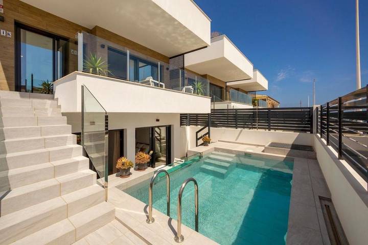Casa rural para 7 personas, con Balcón y Jacuzzi además de Terraza y Jardín en La Mata