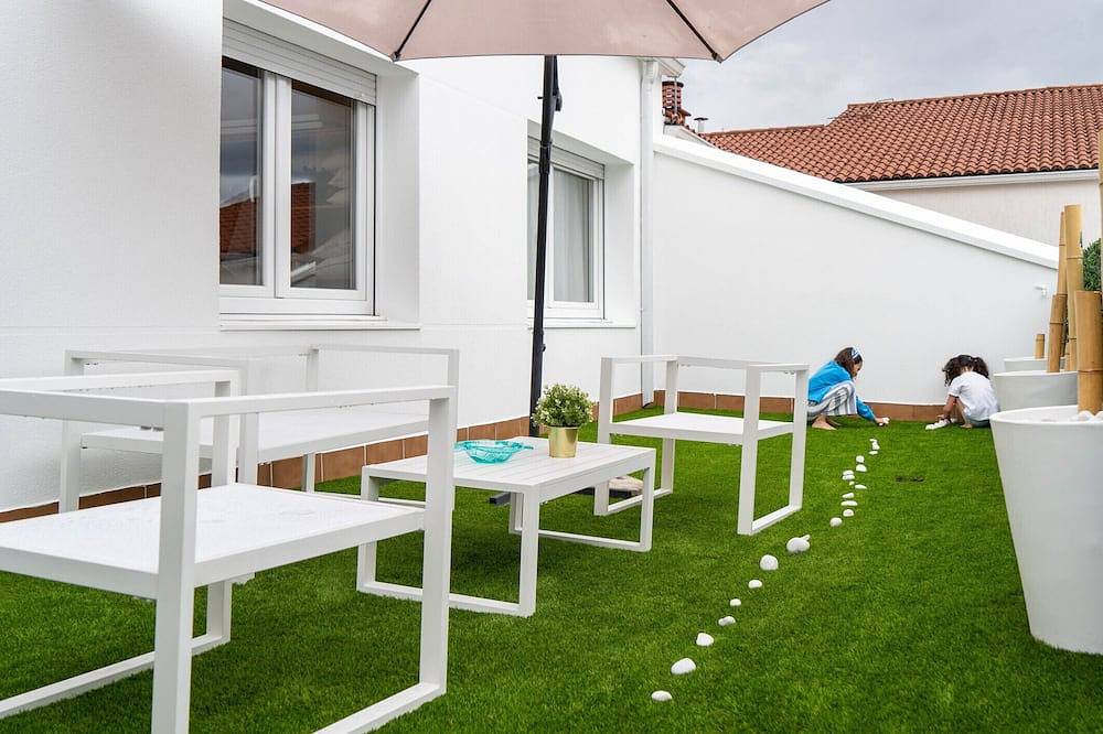 Appartamento intero, Attico Molto Luminoso Con Ampia Terrazza Al Centro in Santiago di Compostela, Provincia della Coruña