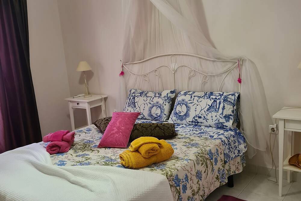 Ganze Wohnung, Algarve / Wohnung in Alporchinhos / Porches in Armação de Pêra (costa), Faro Distrikt