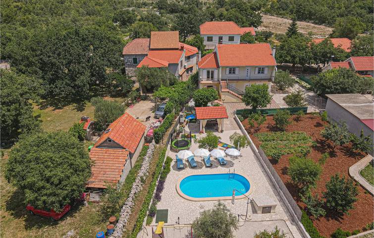Ferienhaus für 8 Personen, mit Terrasse - 1