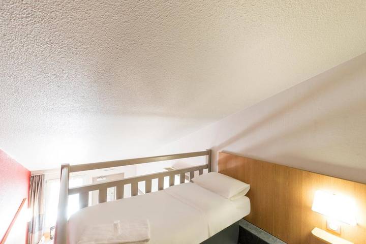 Hôtel pour 4 personnes, avec Terrasse à Monéteau - 4