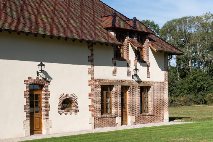 Bed & Breakfast 'La Chasserie 7 – Grange Arthuis' mit Garten, Wlan und Klimaanlage in Lavau, Loire-Tal