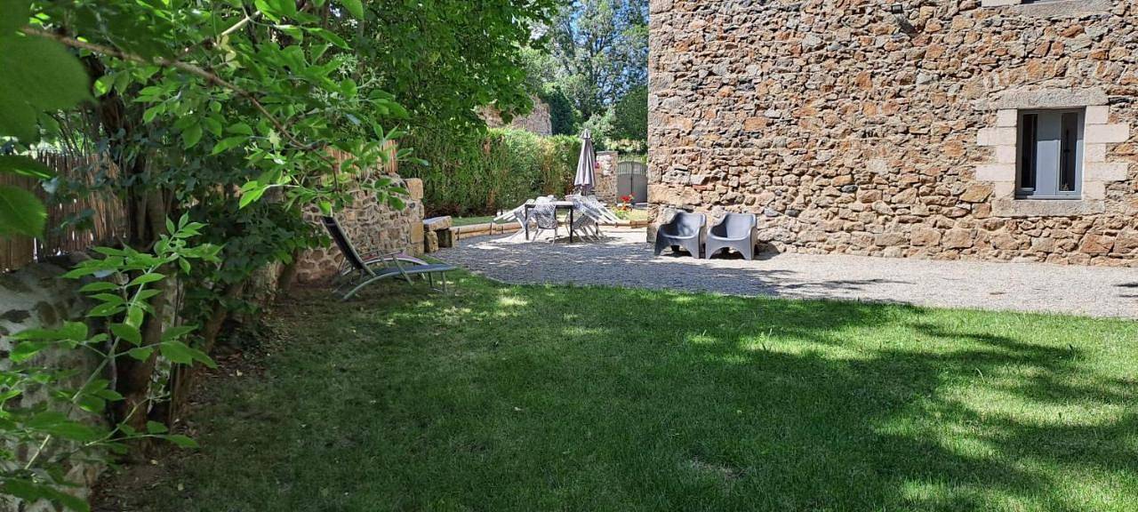 Gîte atypique de Maubourg, de une à 8 personnes, proche départ passerelle in Saint-Maurice-de-Lignon, Haute-Loire