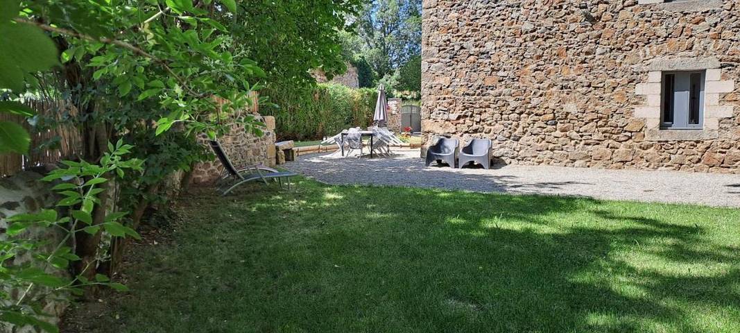 Location de vacances pour 8 personnes, avec jardin à Saint-Maurice-de-Lignon - 2