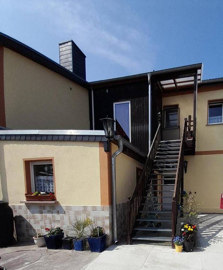 Ferienwohnung für 6 Personen, mit Terrasse und Garten sowie Pool und Seeblick in Elbe-Börde-Heide - 3