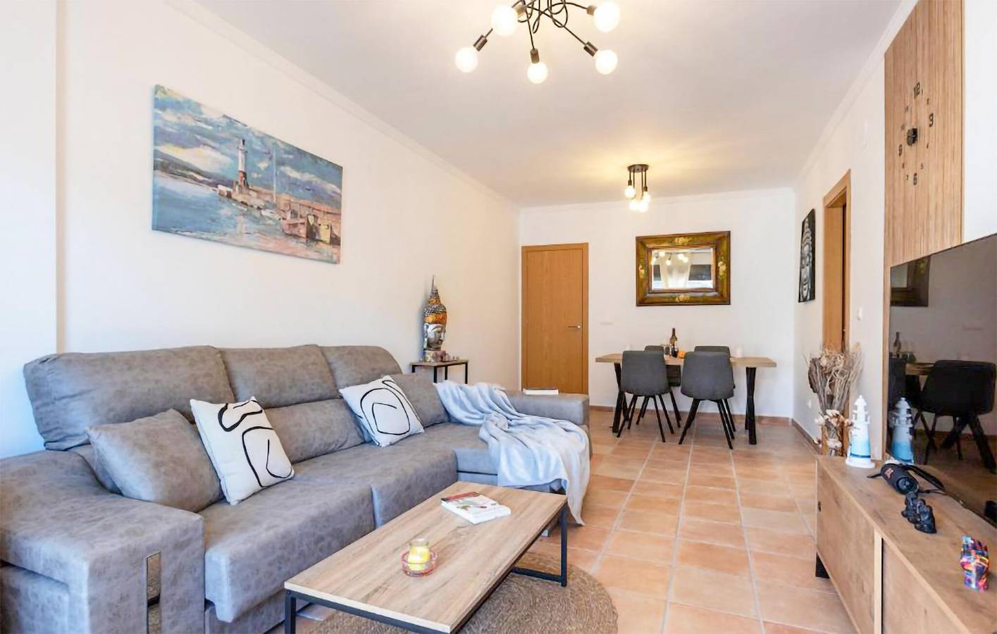 Ganze Ferienwohnung, Gemütliche 80 m² große Wohnung mit Pool und WLAN, nur wenige Schritte vom Stadtzentrum von Itrabo entfernt in Itrabo, Costa Tropical