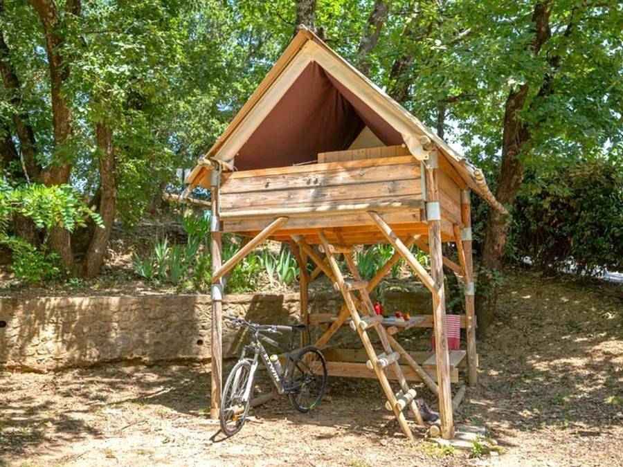 Camping Arc en Ciel - Tent 2 persons - Cabane 2 trèfles- 1 bedroom - Electricity in Vallon-Pont-d'Arc, Ardèche
