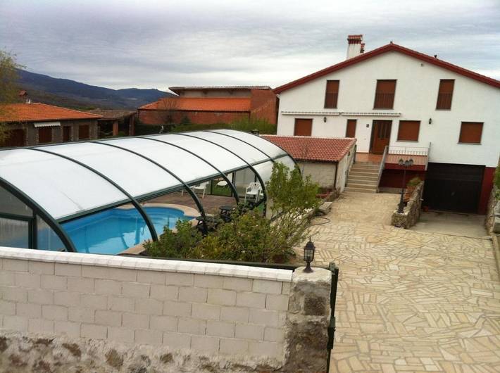 Casa rural para 8 personas, con vistas y piscina para niños además de piscina y jardín en la Sierra de Béjar