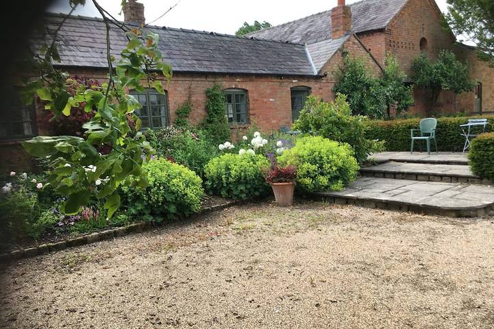 Holiday rental for 2 people, with garden and terrace, with pets in Cheshire