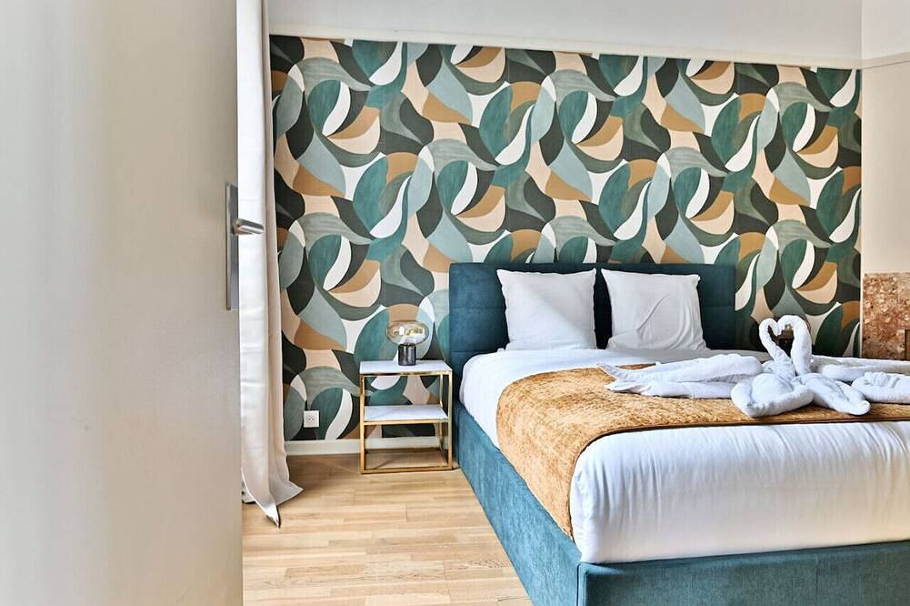 Entire apartment, Modern and colorful apartment Neuilly-sur-Seine in Neuilly-sur-Seine, Hauts-de-Seine